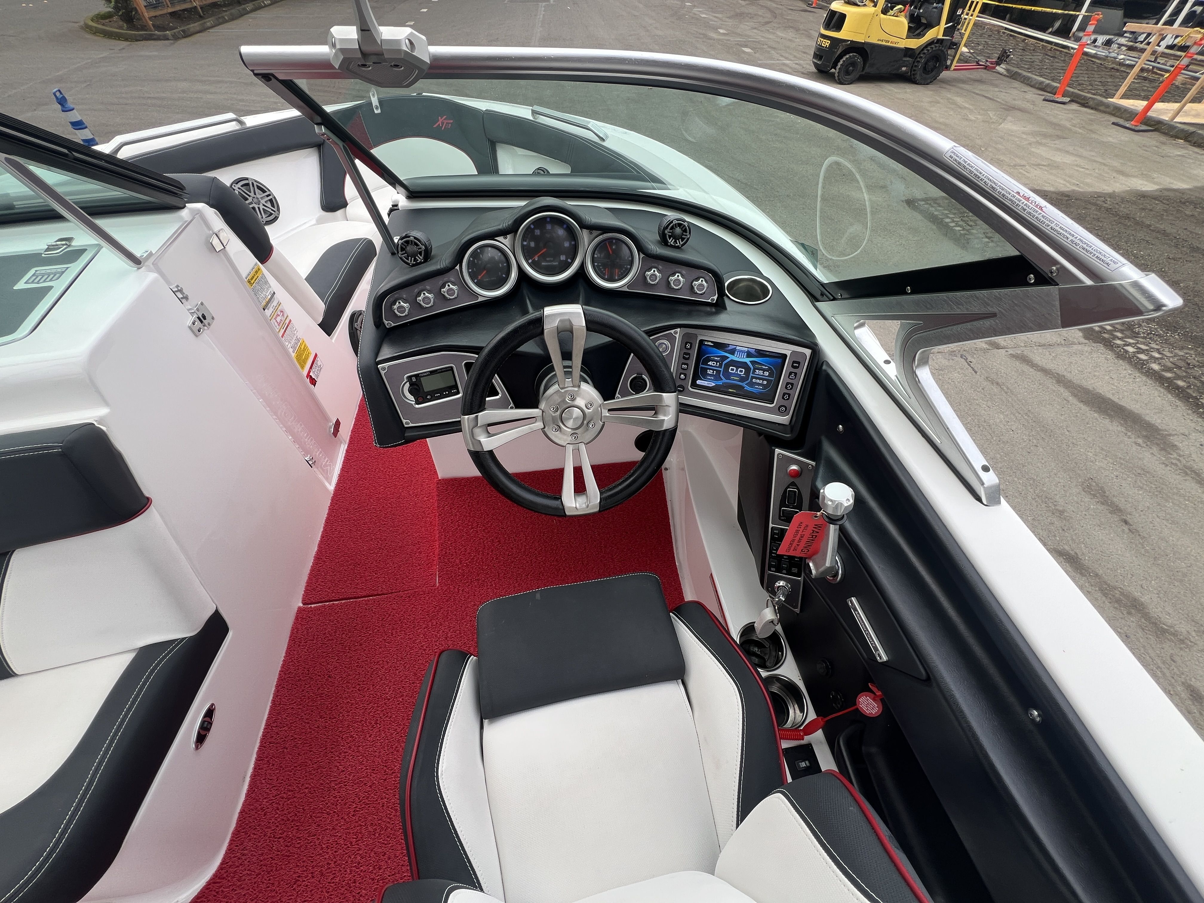 Mastercraft XT23 2017-8