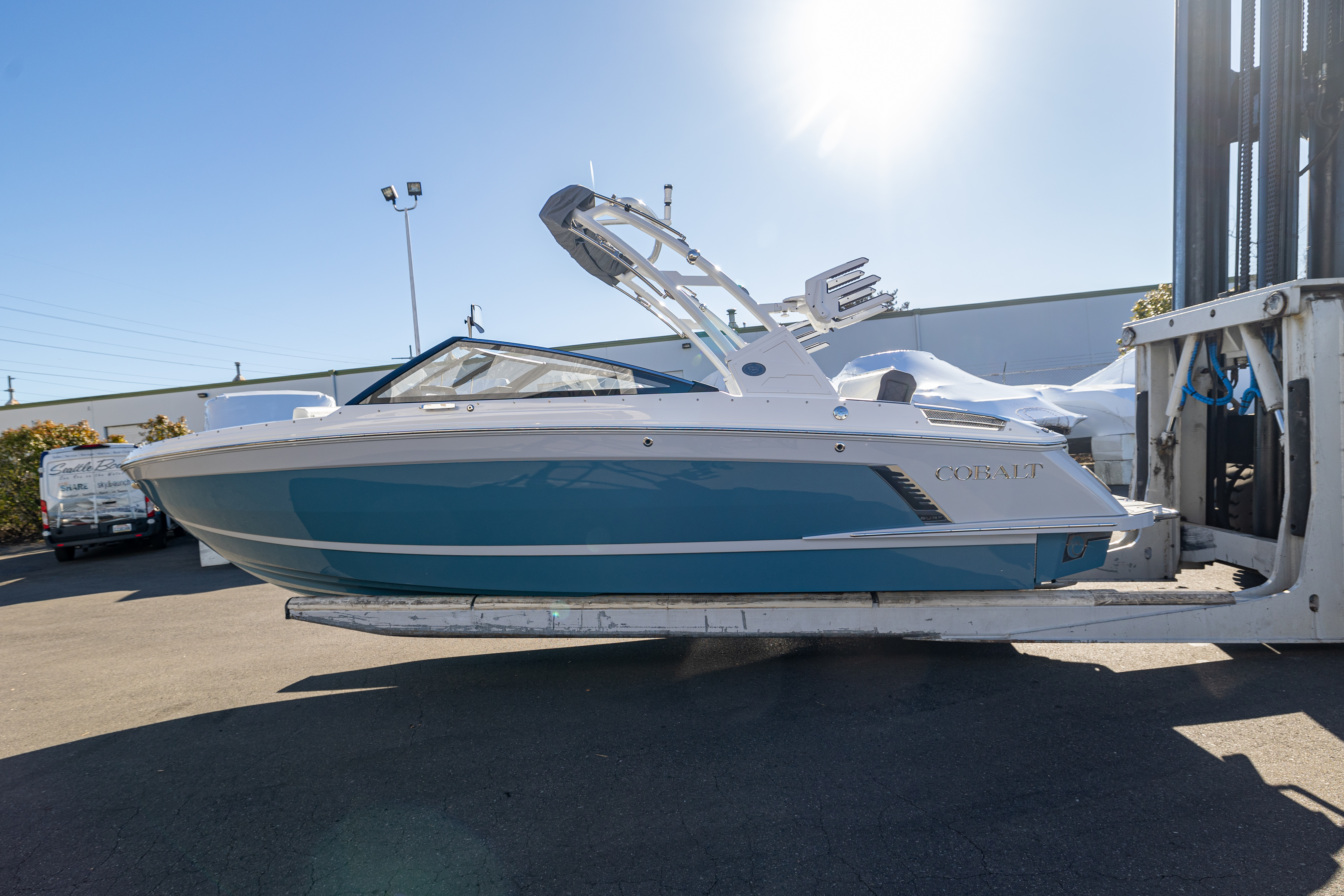 Cobalt R4 Surf 2025