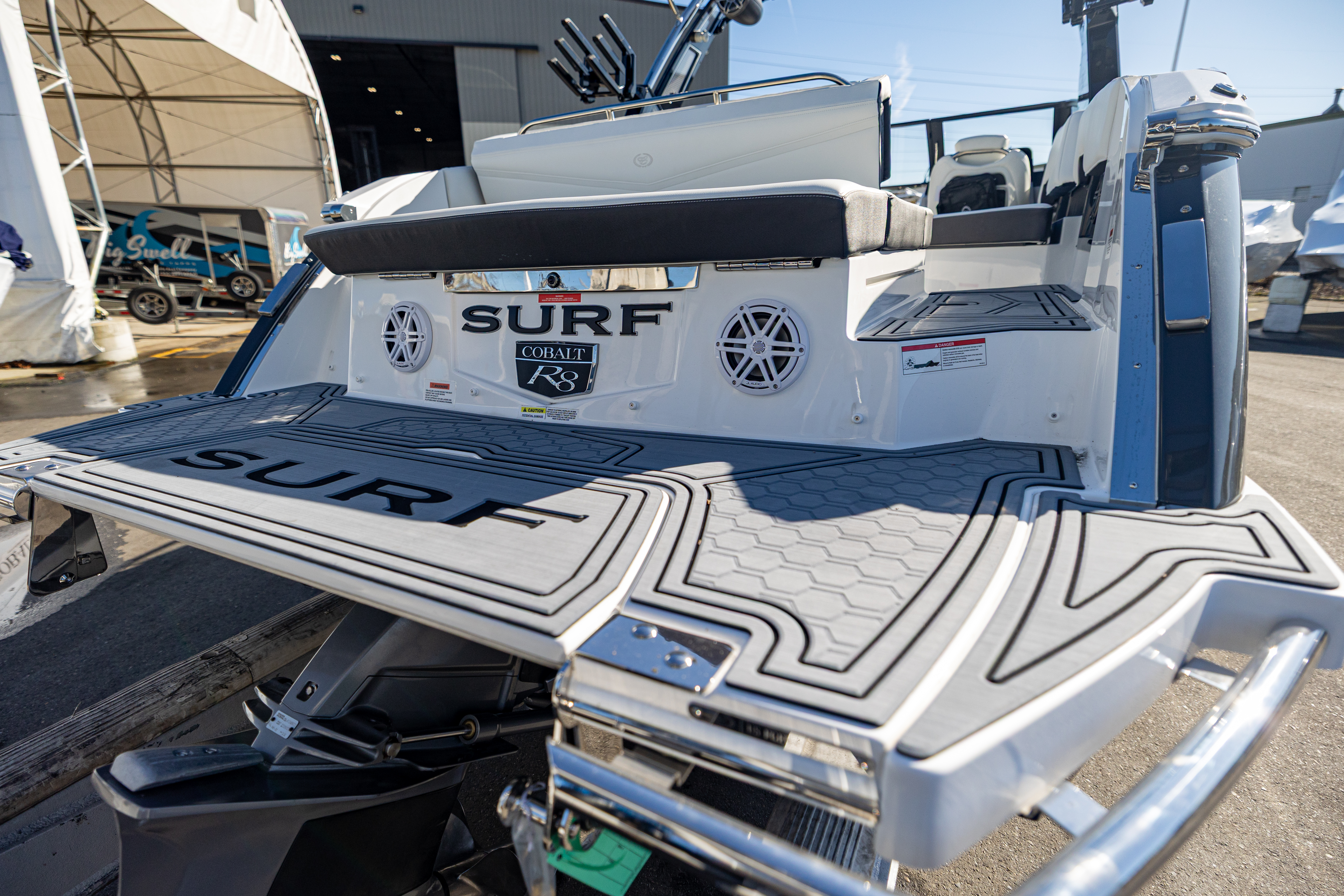 Cobalt R8 Surf 2025-10