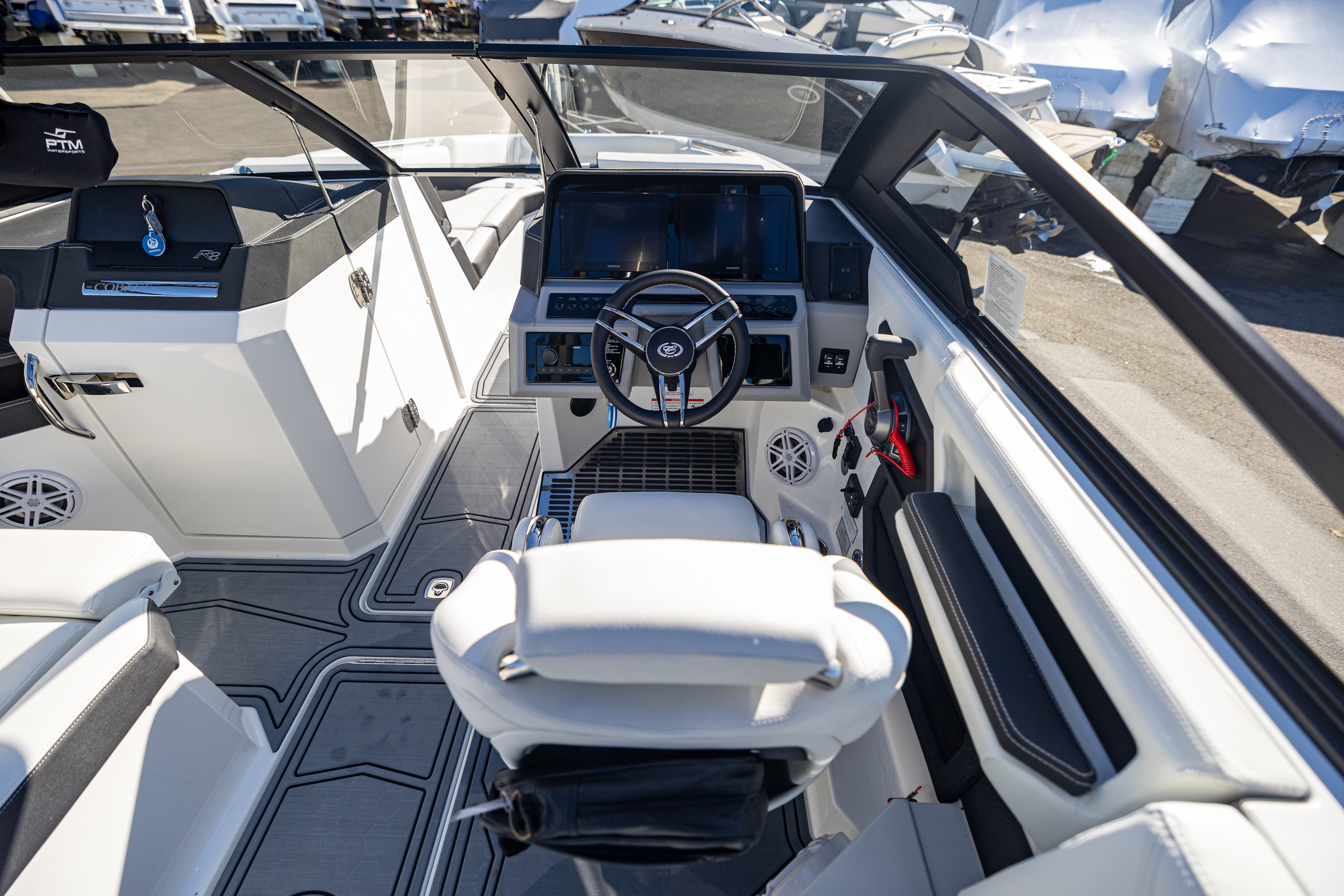 Cobalt R8 Surf 2025-12