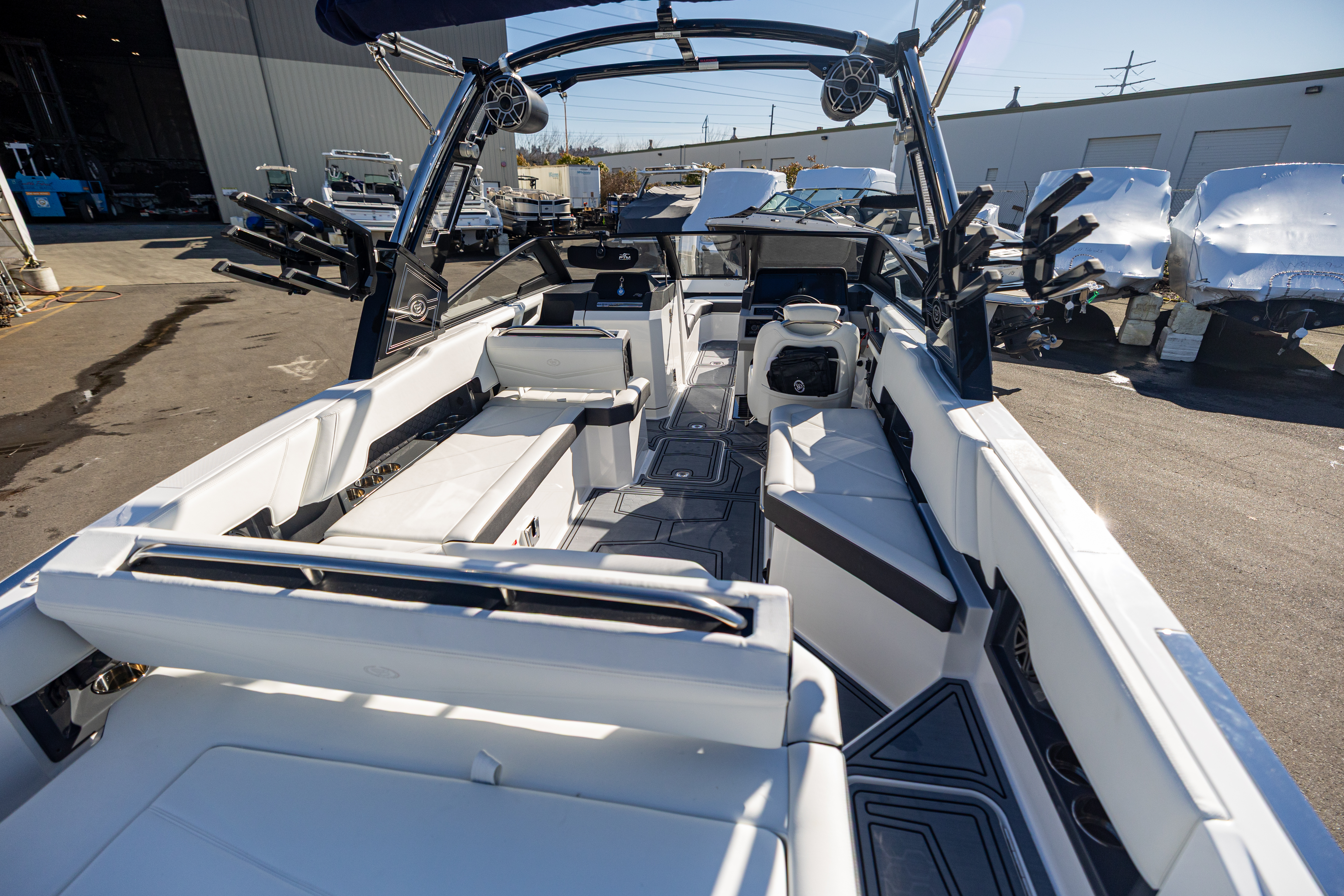 Cobalt R8 Surf 2025-9