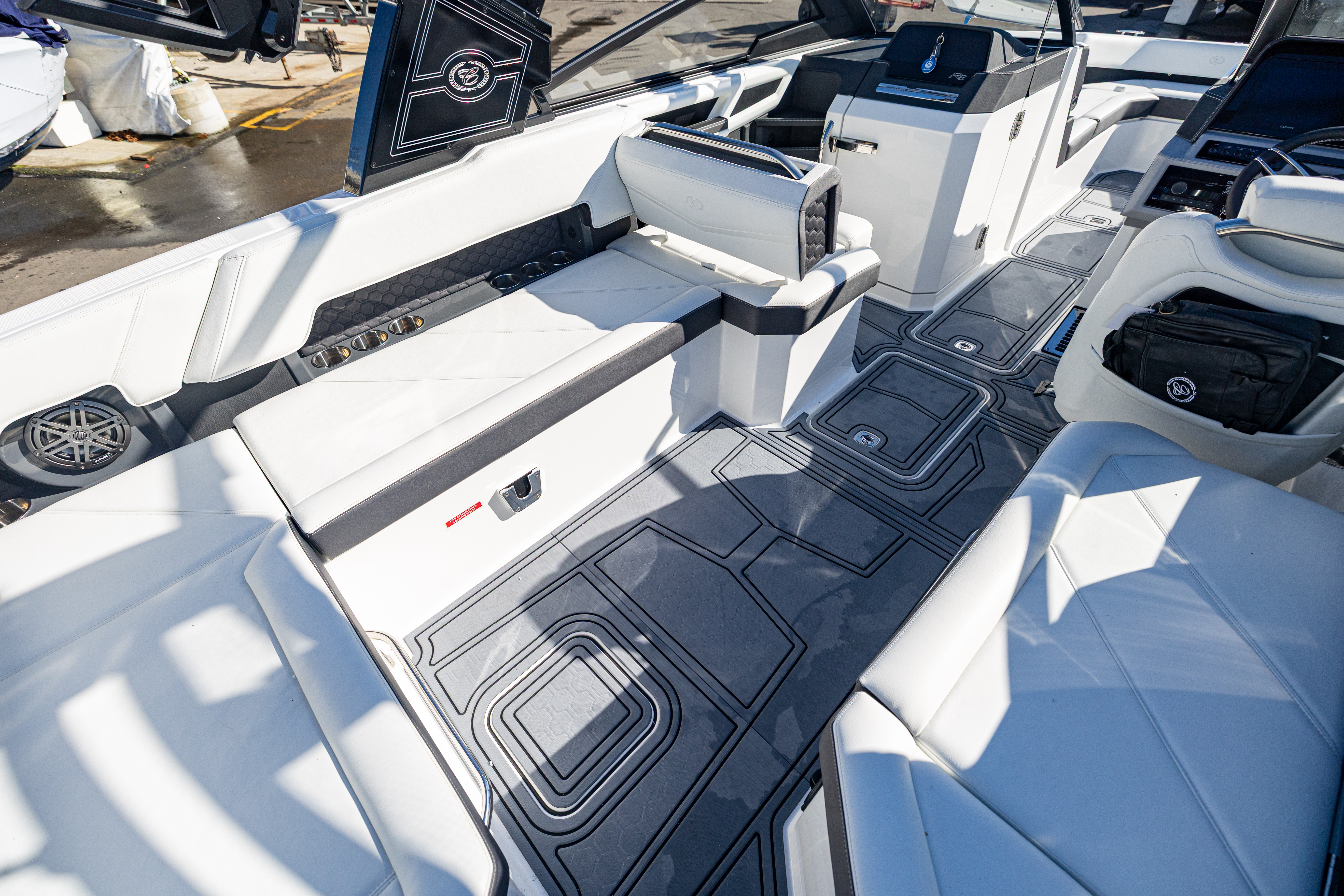 Cobalt R8 Surf 2025-18