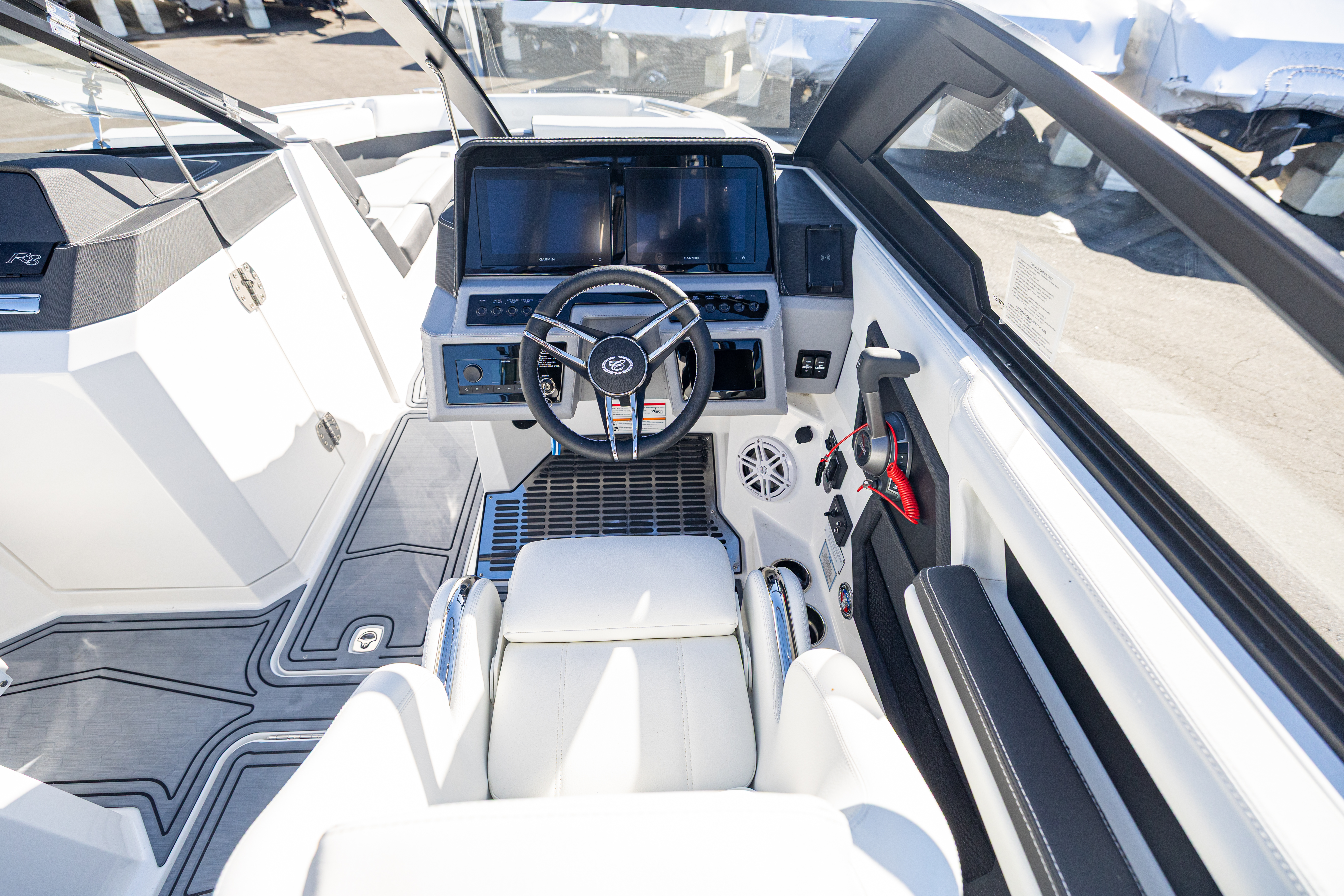 Cobalt R8 Surf 2025-2
