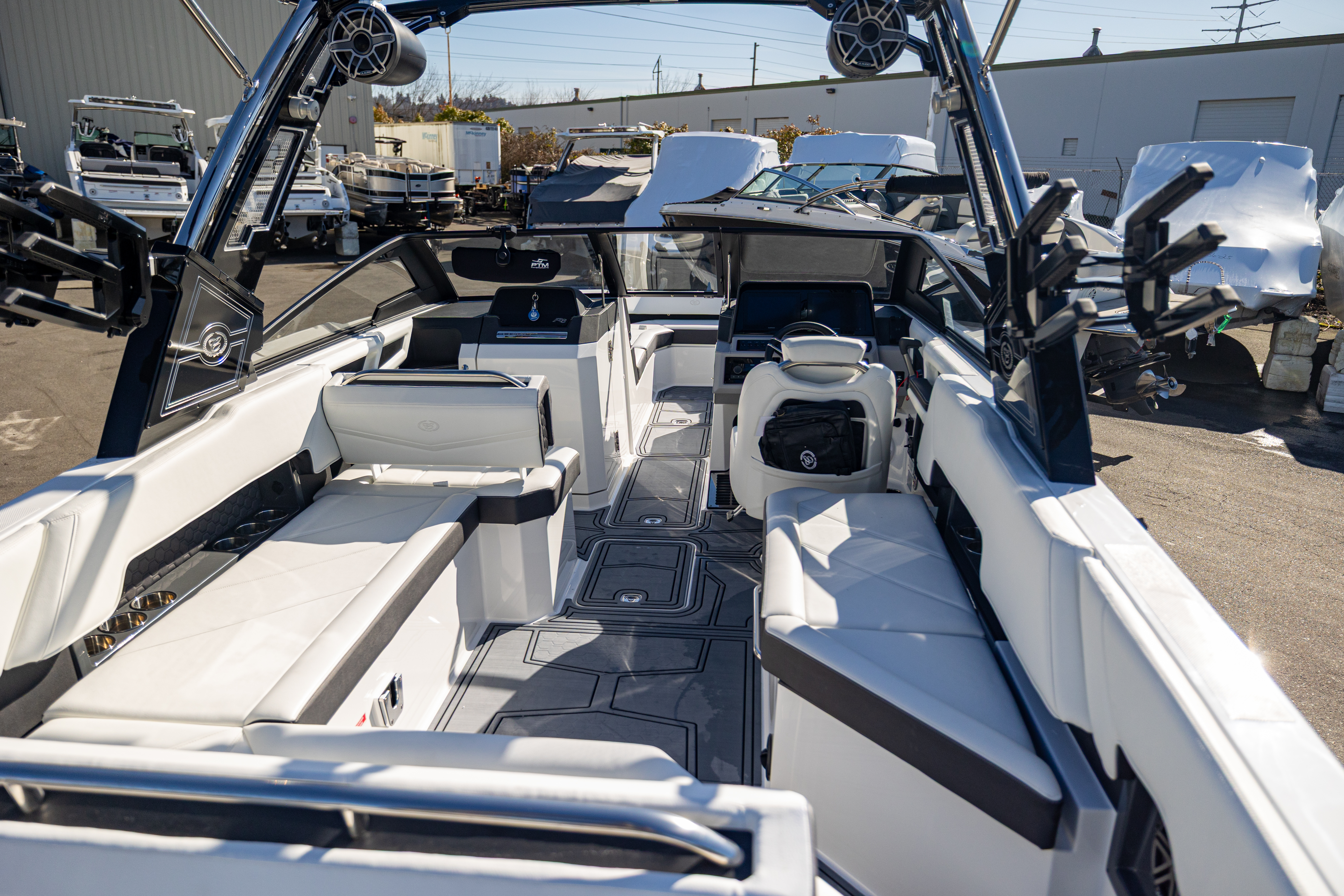 Cobalt R8 Surf 2025-8