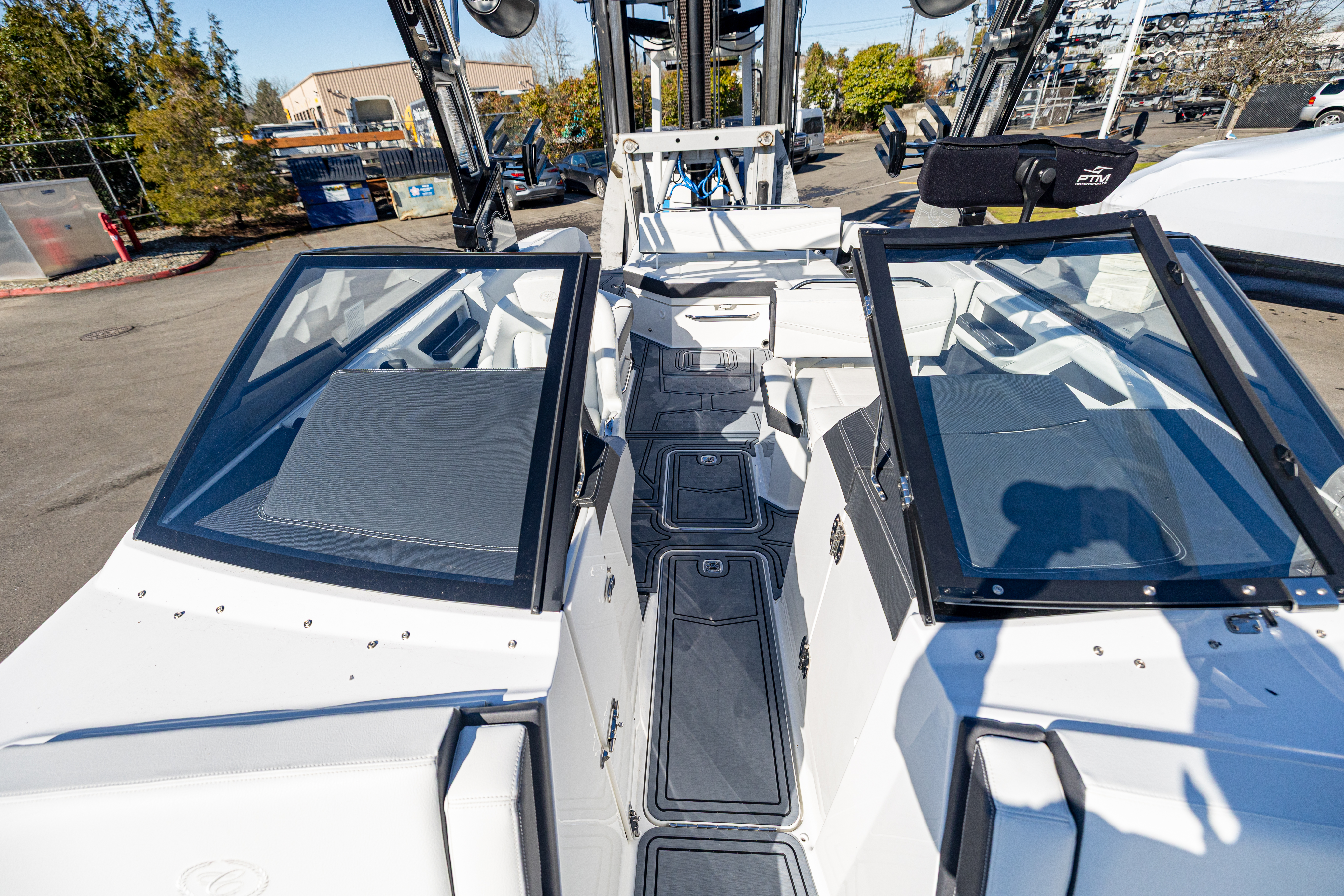 Cobalt R8 Surf 2025-16