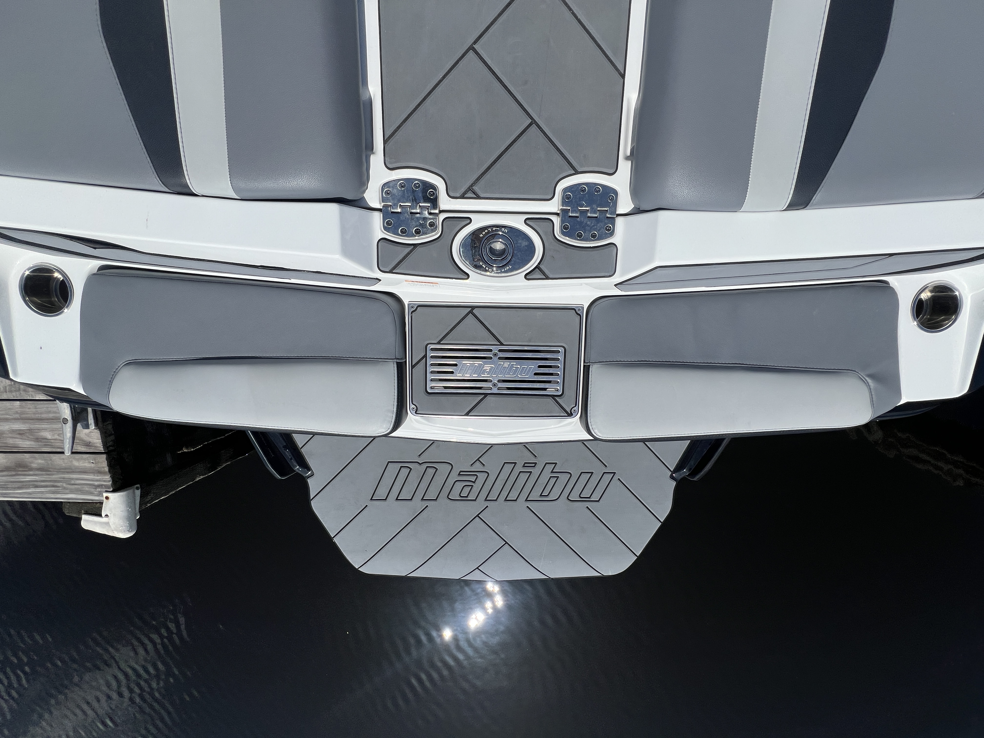 Malibu 22 LSV 2023-8