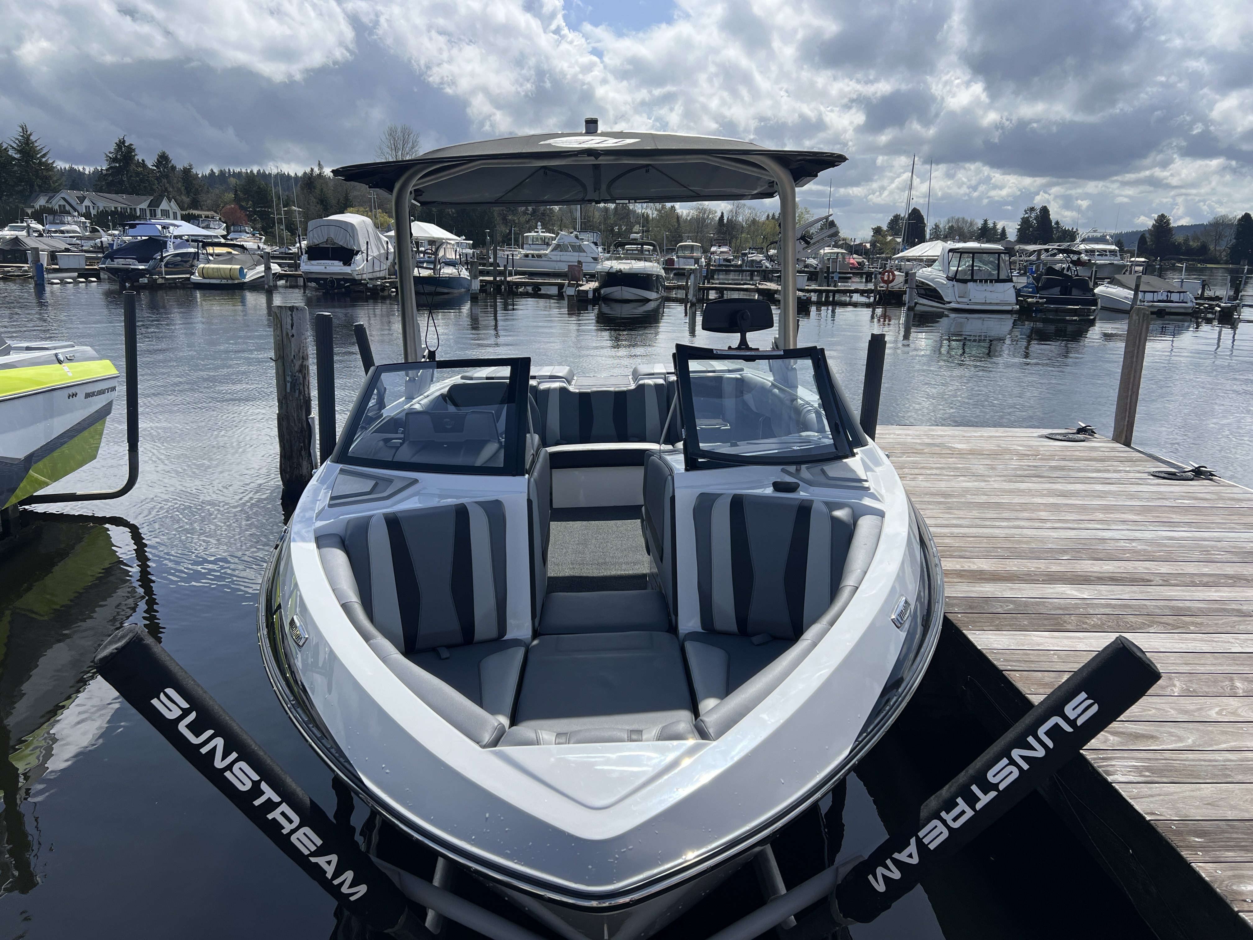 Malibu 22 LSV 2023-4
