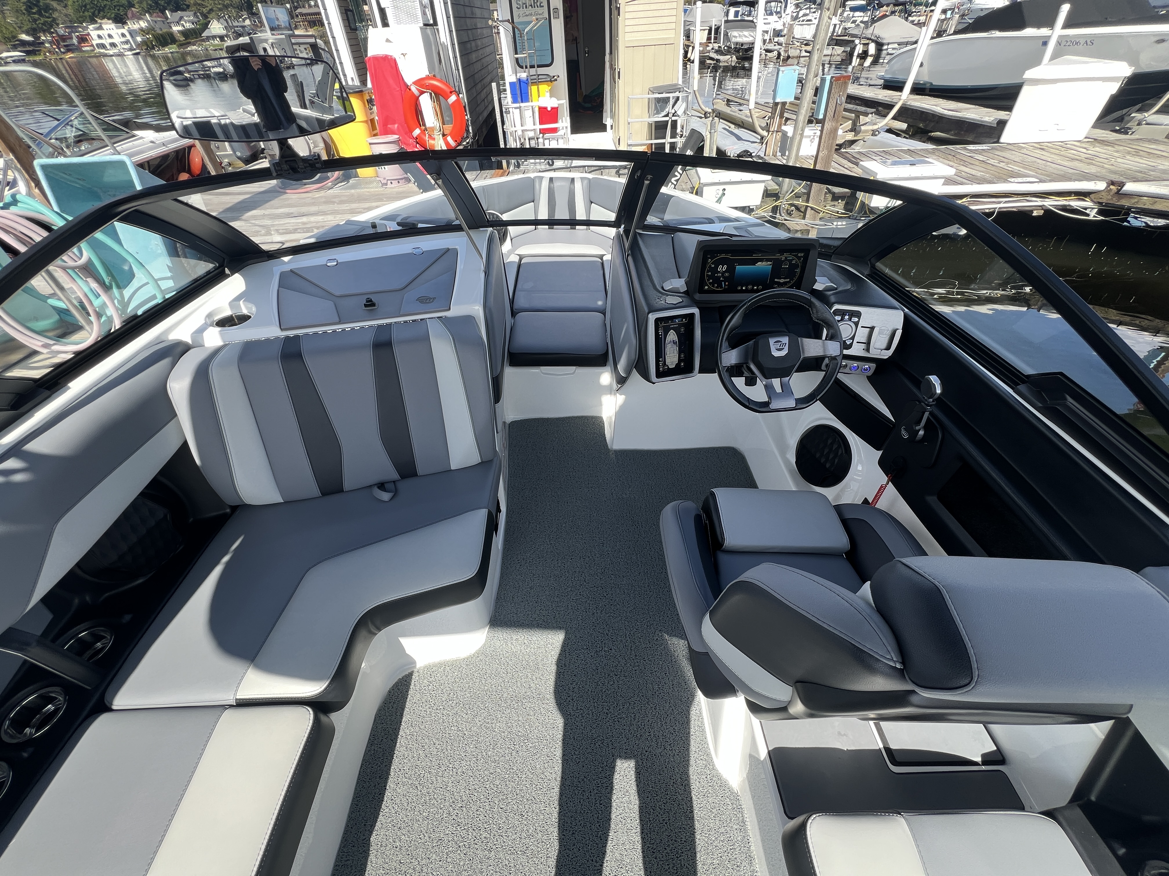 Malibu 22 LSV 2023-14
