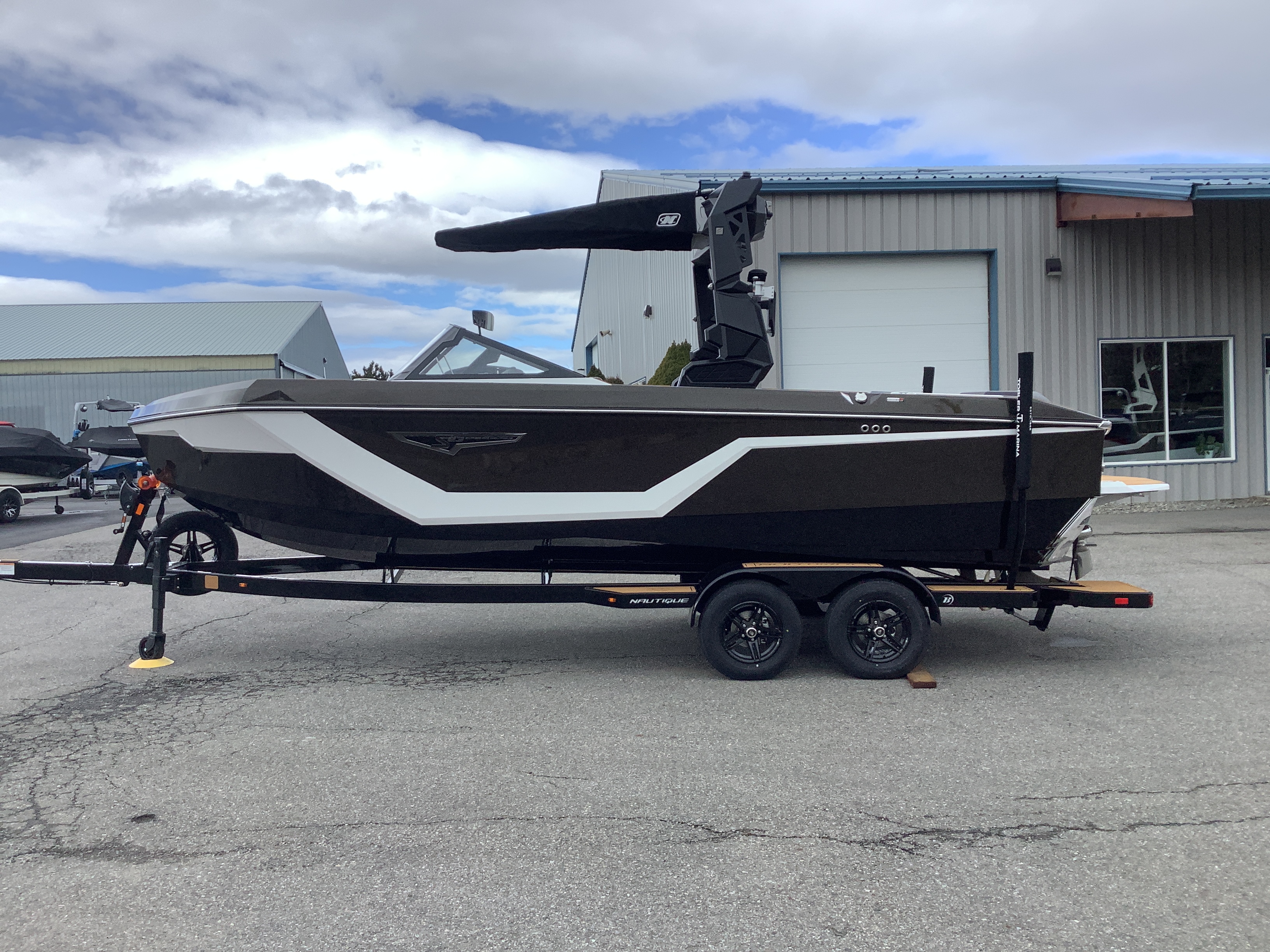 2025 Nautique S230