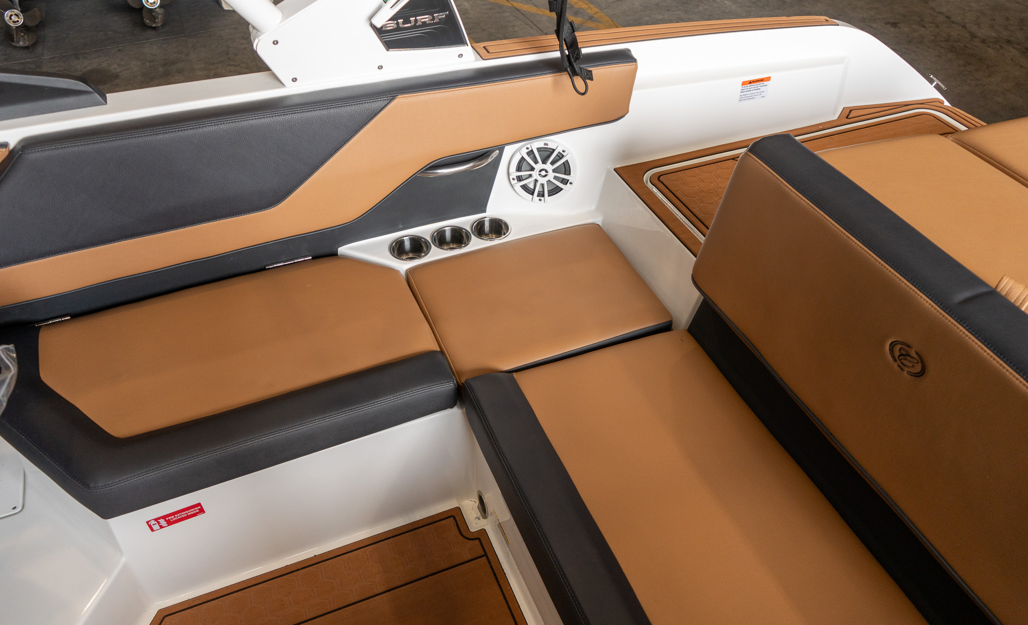 Cobalt CS23 Surf 2026-9