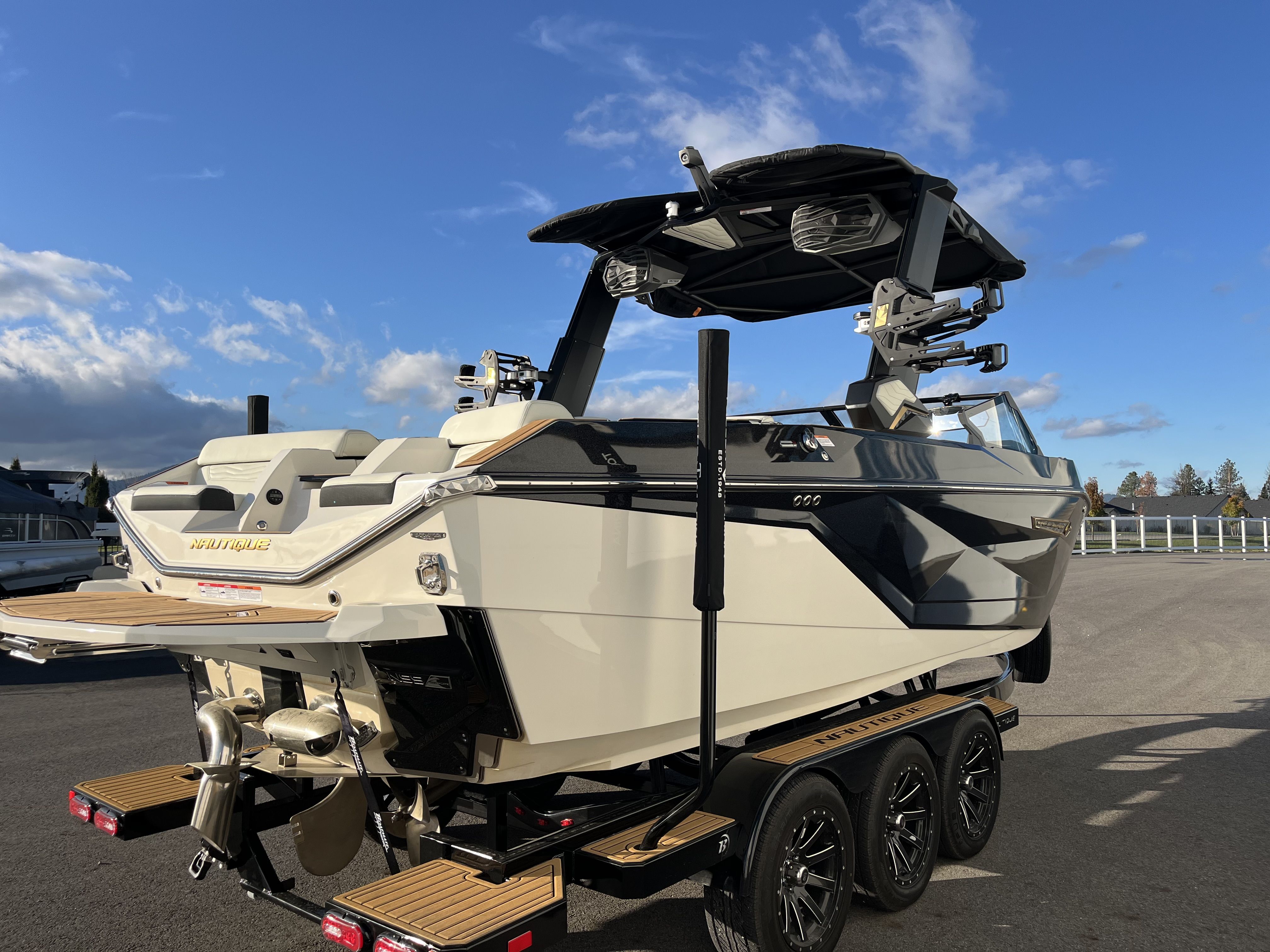 2026 Nautique G23-6