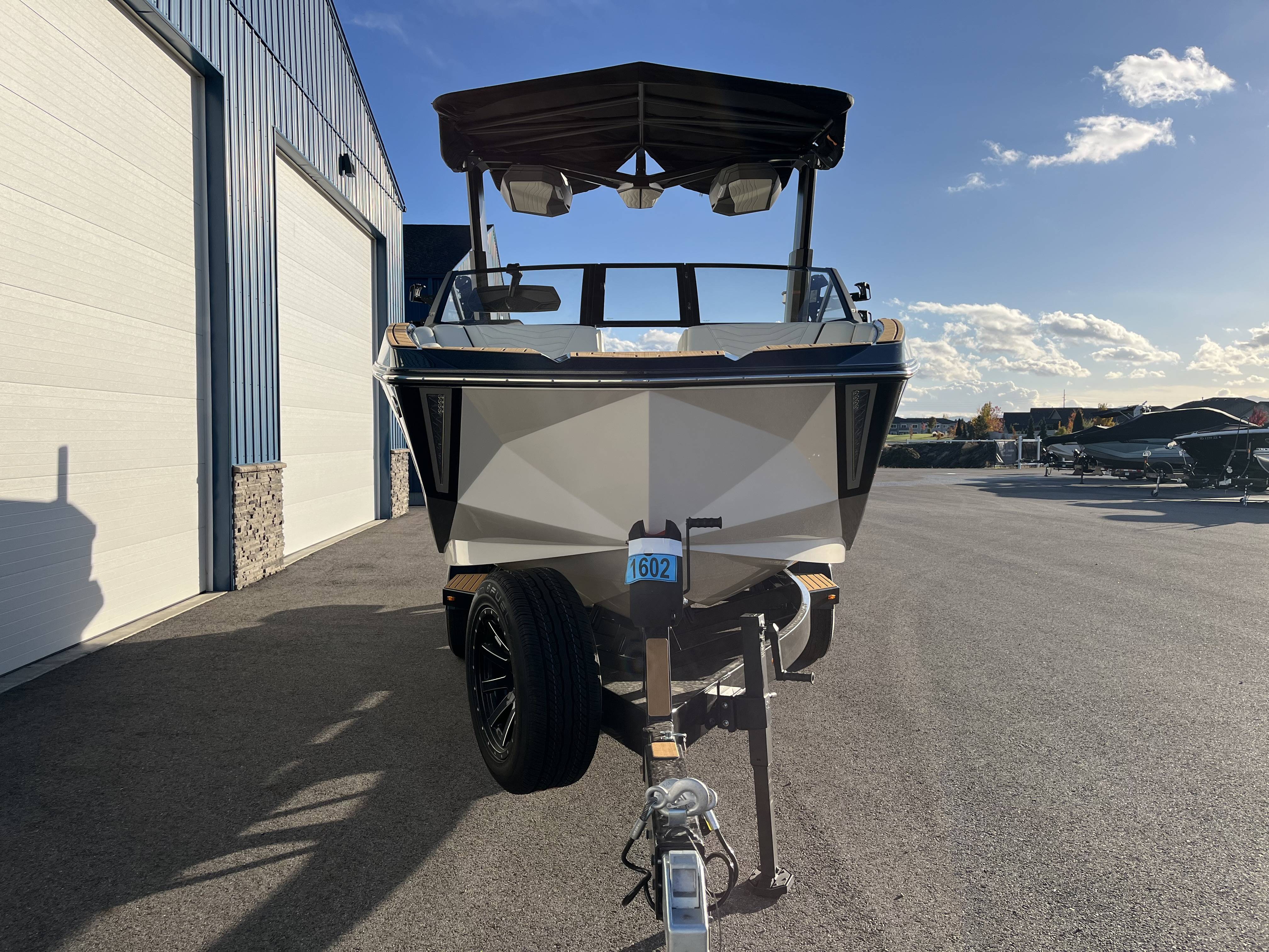 2026 Nautique G23-3