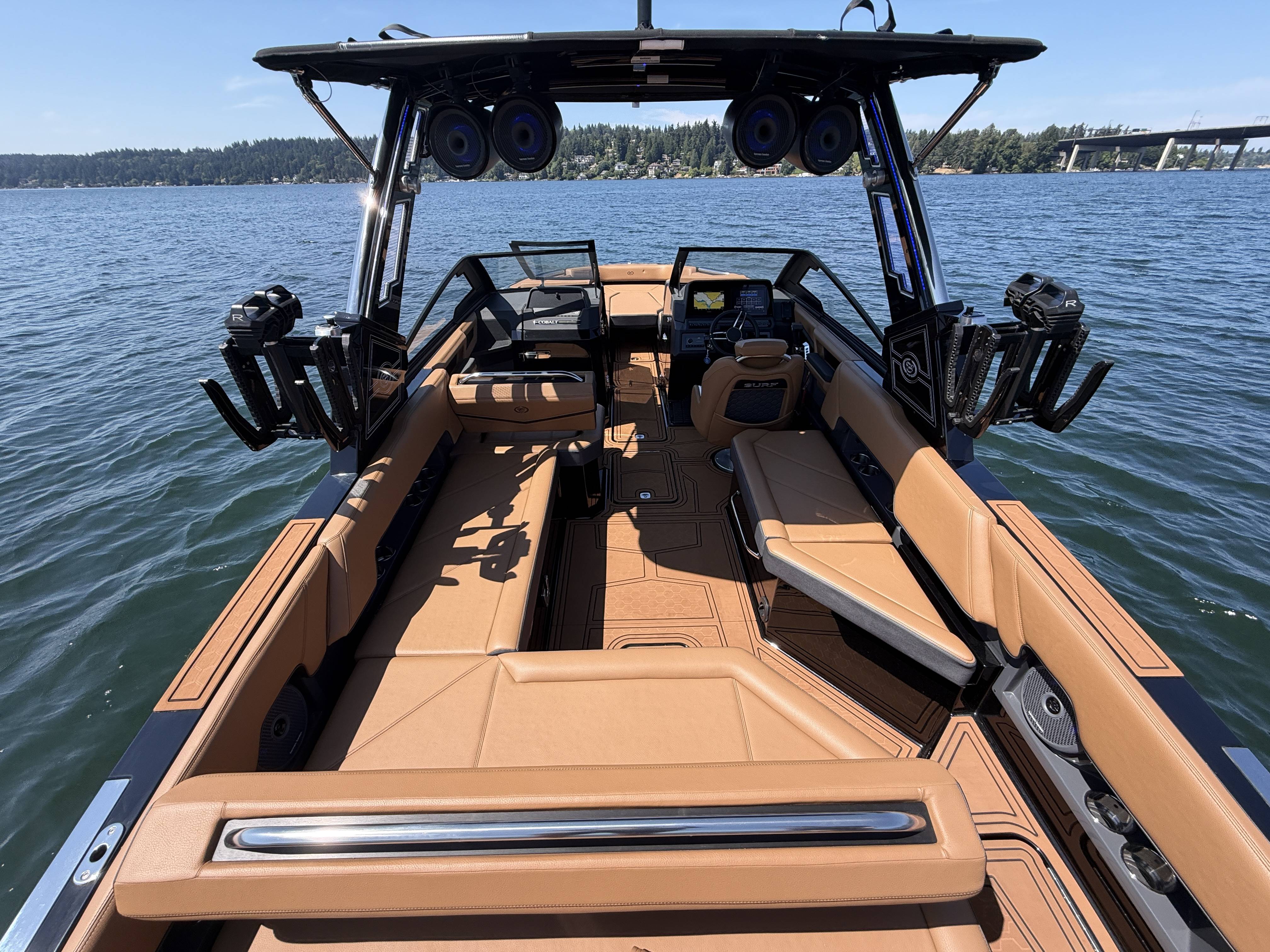 2026 Cobalt R8 Surf-12