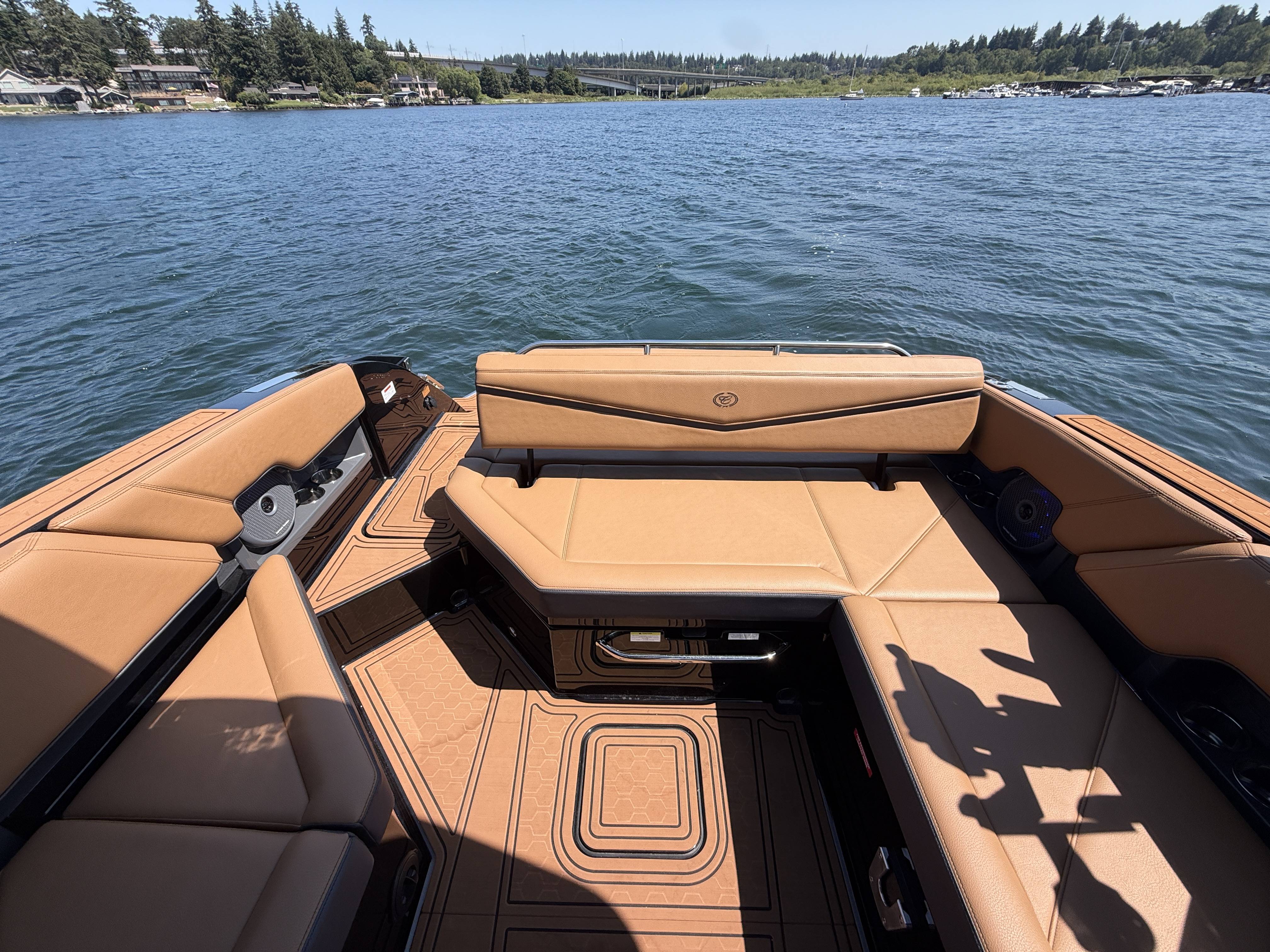 2026 Cobalt R8 Surf-15