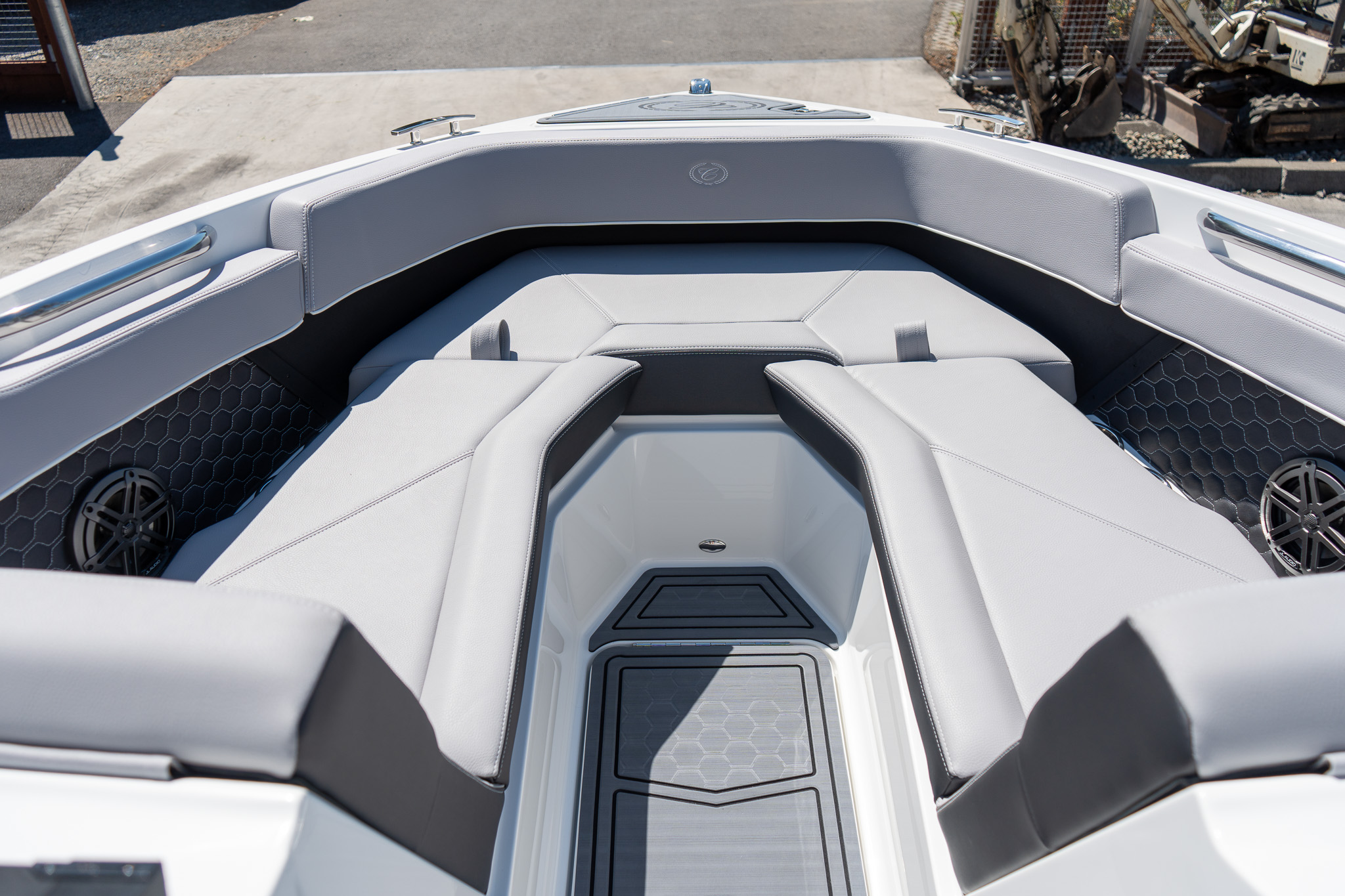 2026 Cobalt R4 Surf-4