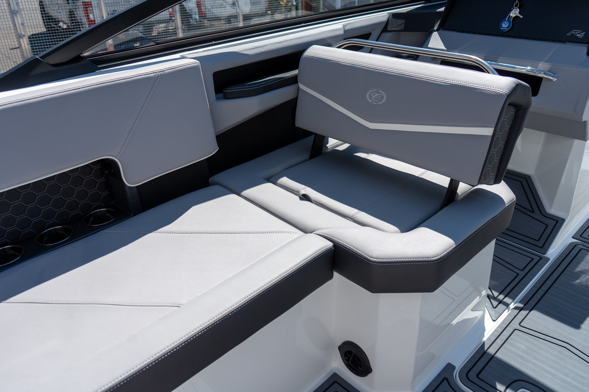 2026 Cobalt R4 Surf-12