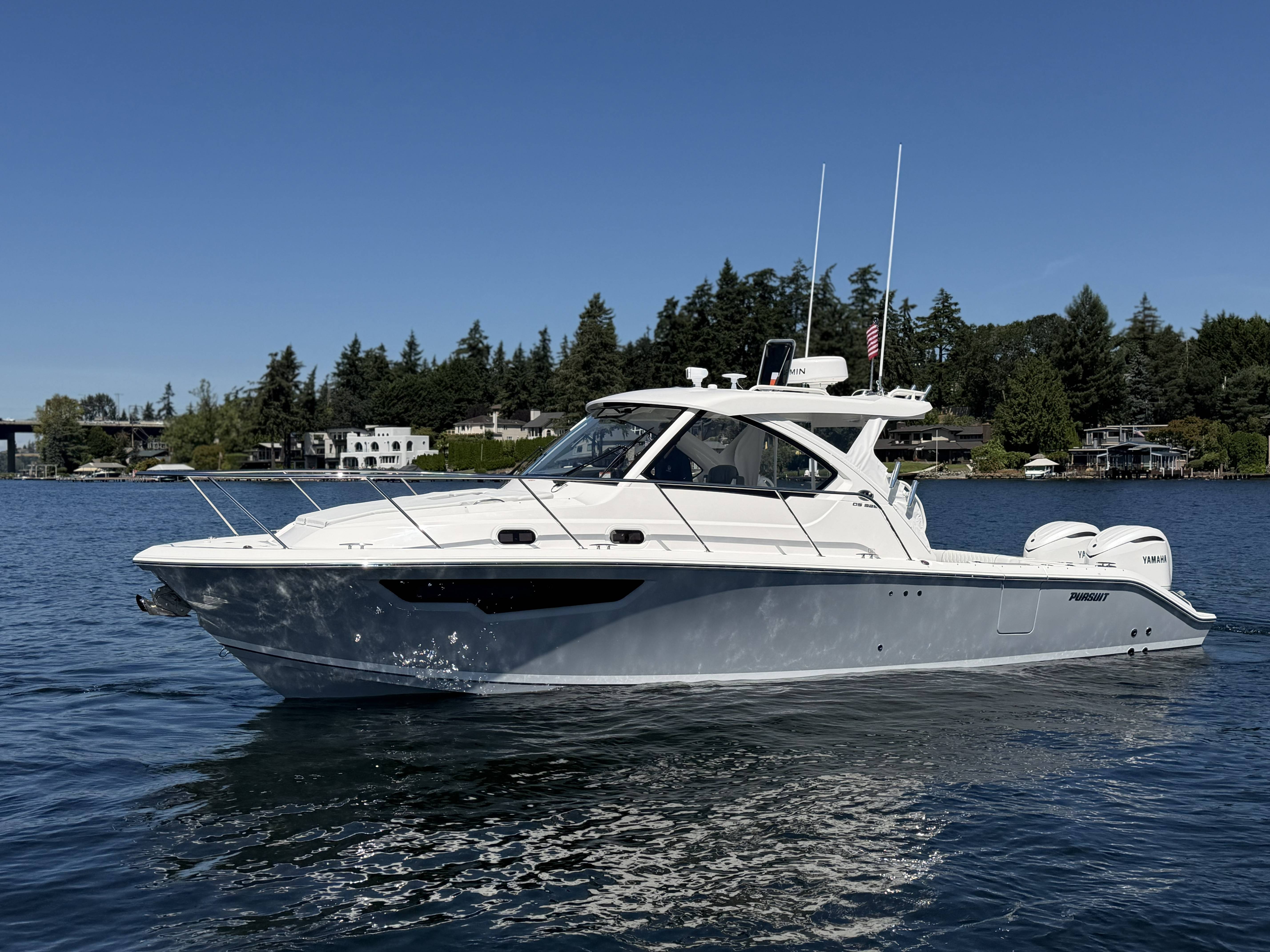 2027 Pursuit OS325-3