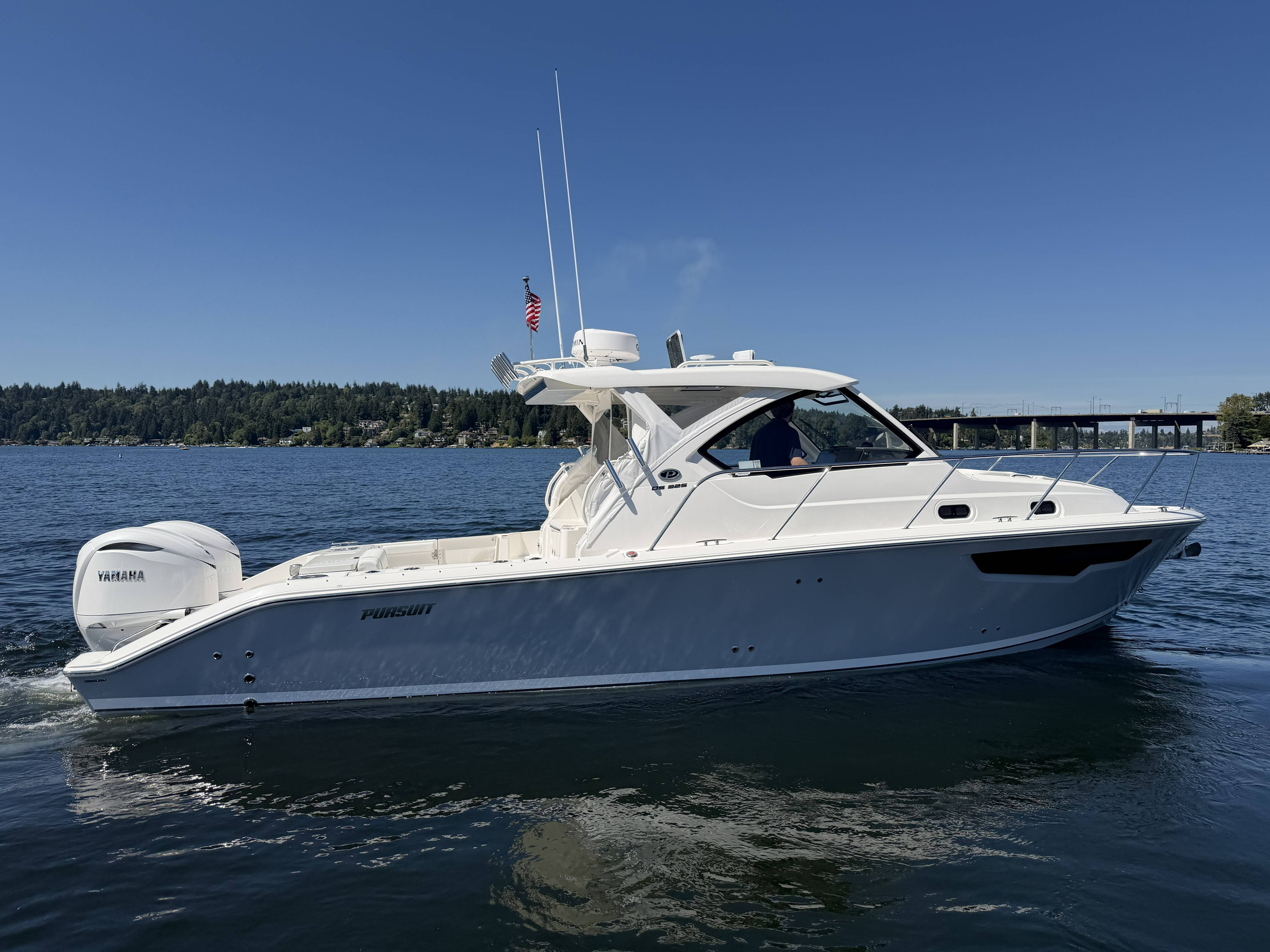 2027 Pursuit OS325-12
