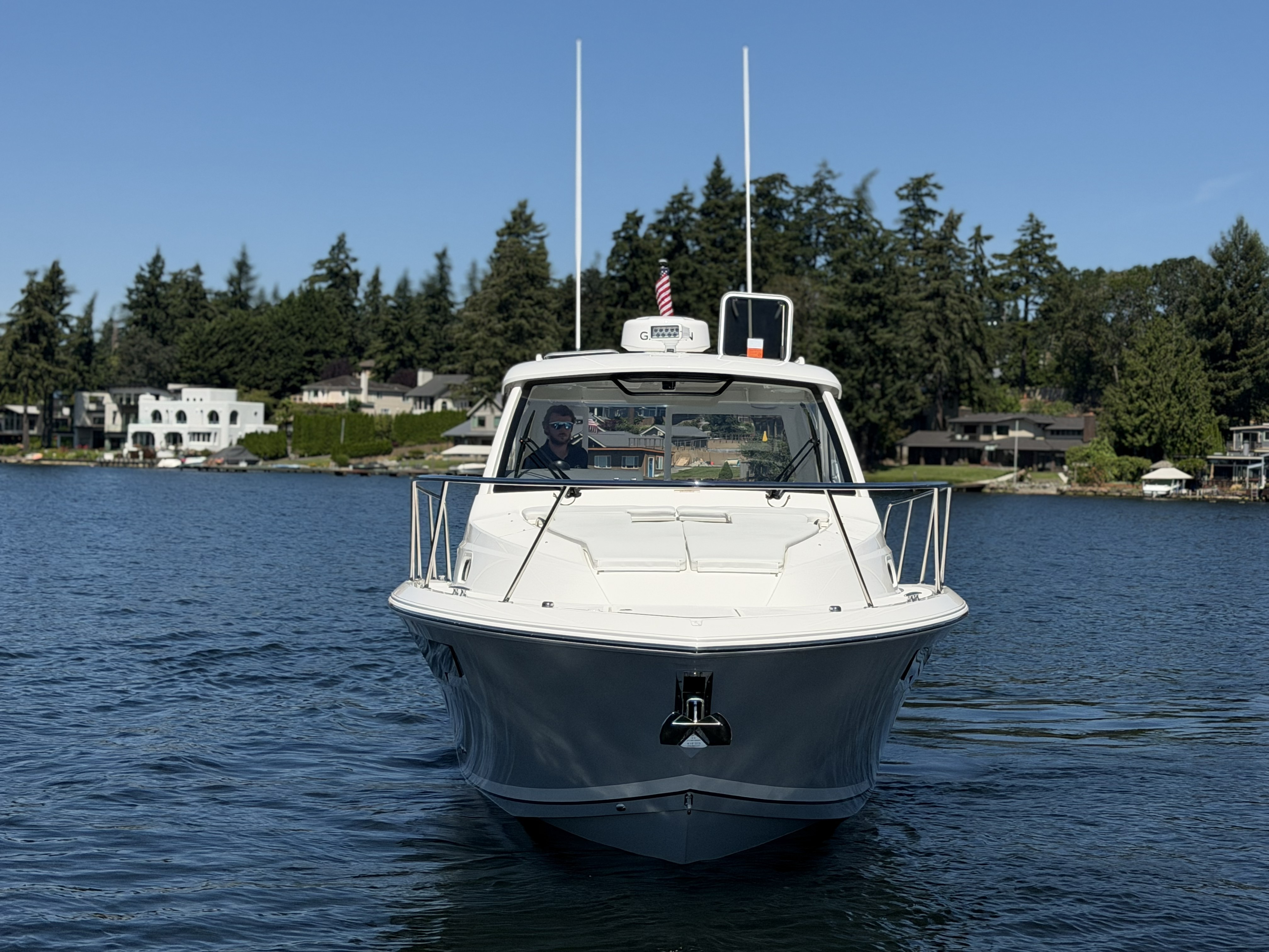 2027 Pursuit OS325-6