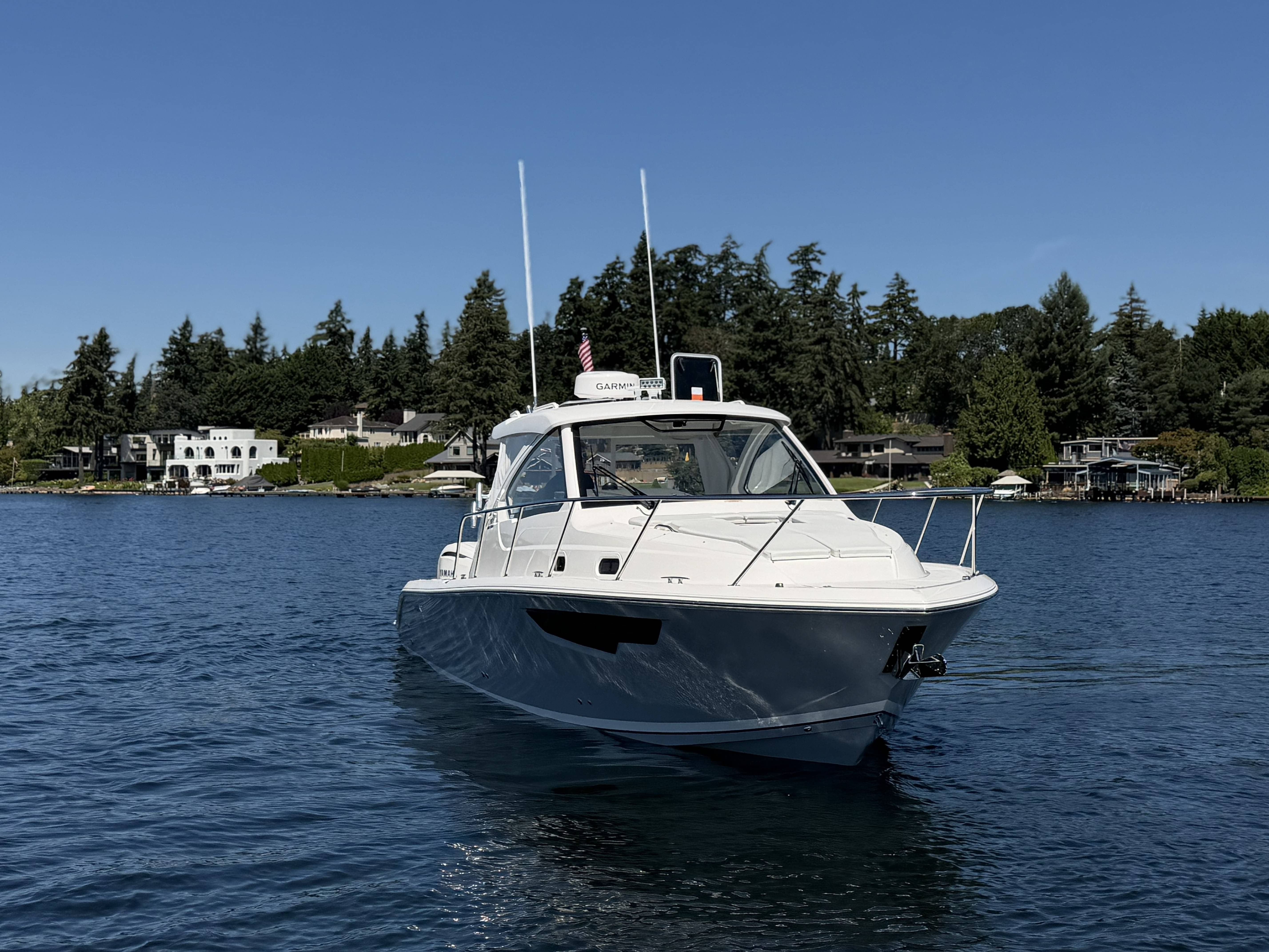 2027 Pursuit OS325-7