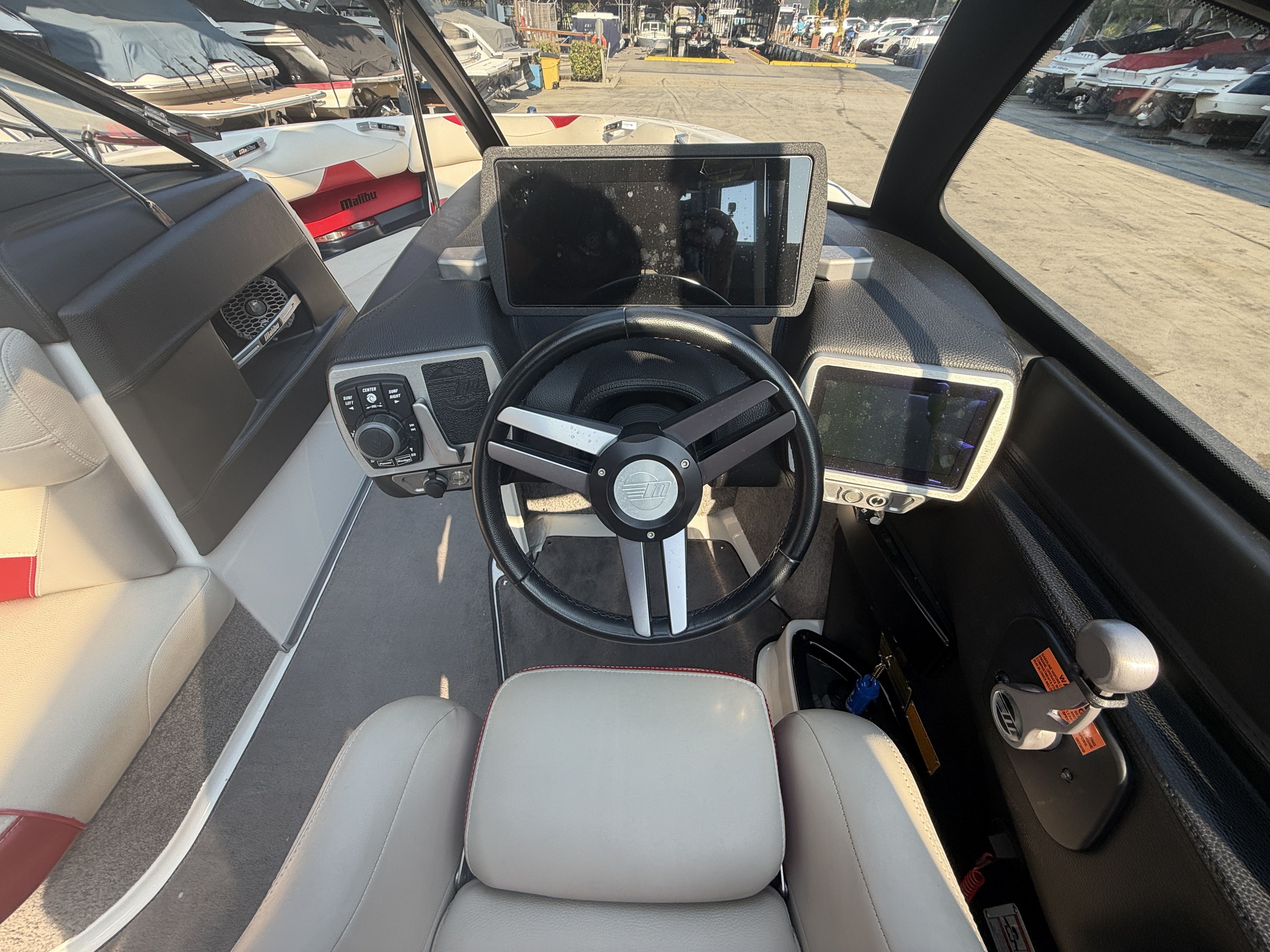 2015 Malibu 22 VLX-16