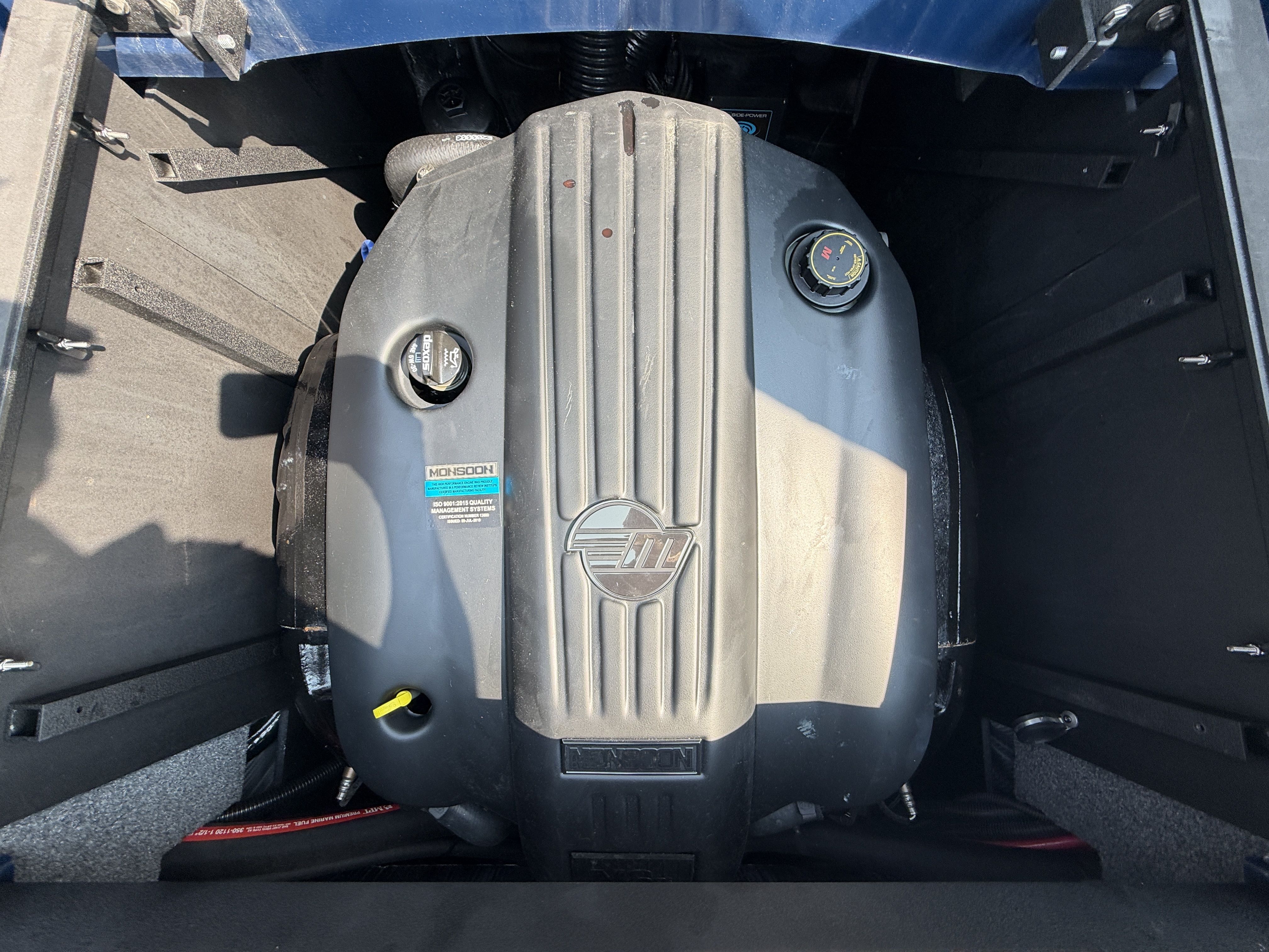 2021 Malibu 23 LSV-20