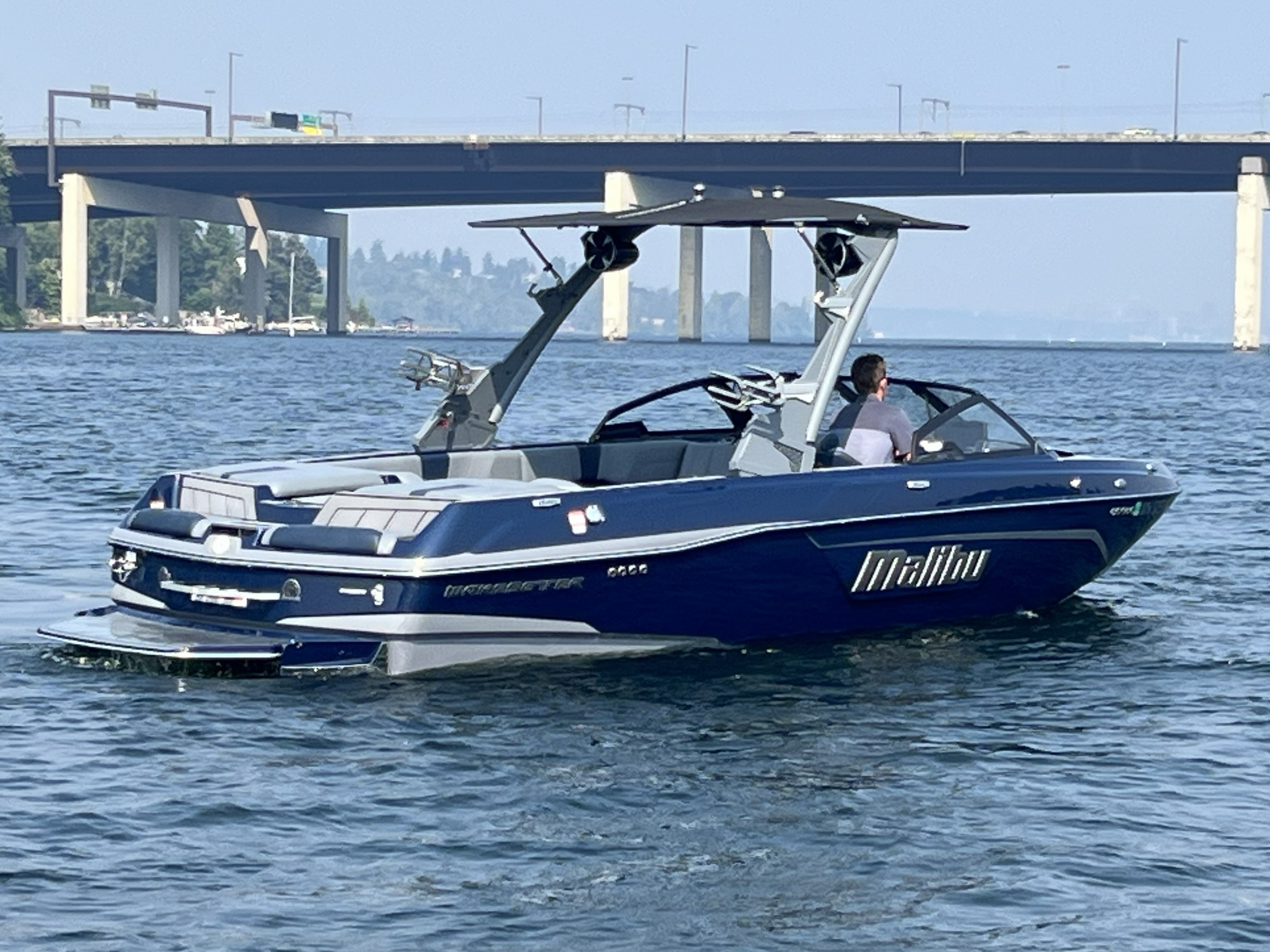 2021 Malibu 23 LSV-6